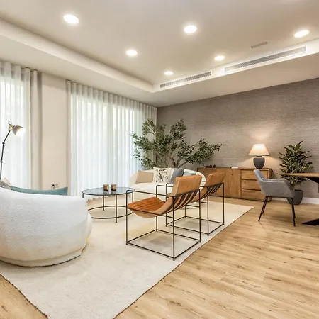 Vivi Homes - Apollo Luxury, Pool, Gym & Daire
