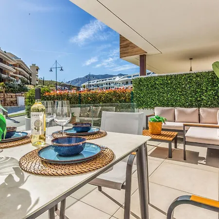 Vivi Homes - Apollo Luxury, Pool, Gym&beach * Fuengirola