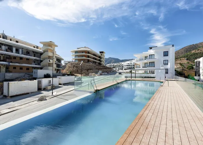 Vivi Homes - Apollo Luxury, Pool, Gym&beach