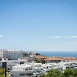 דירה Vivi Homes - Apollo Luxury, Pool, Gym & פואנגירולה