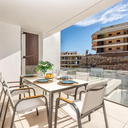 Vivi Homes - Apollo Luxury, Pool, Gym & Apartamento Fuengirola