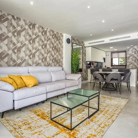 Apartment Vivi Homes - Apollo Luxury, Pool, Gym & *
