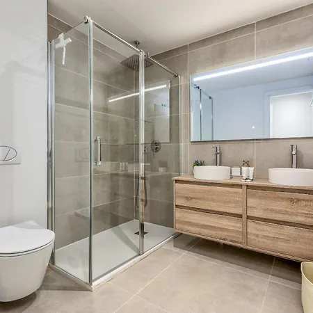 Vivi Homes - Apollo Luxury, Pool, Gym & Apartamento Fuengirola