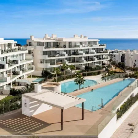 Vivi Homes - Apollo Luxury, Pool, Gym & Apartamento Fuengirola