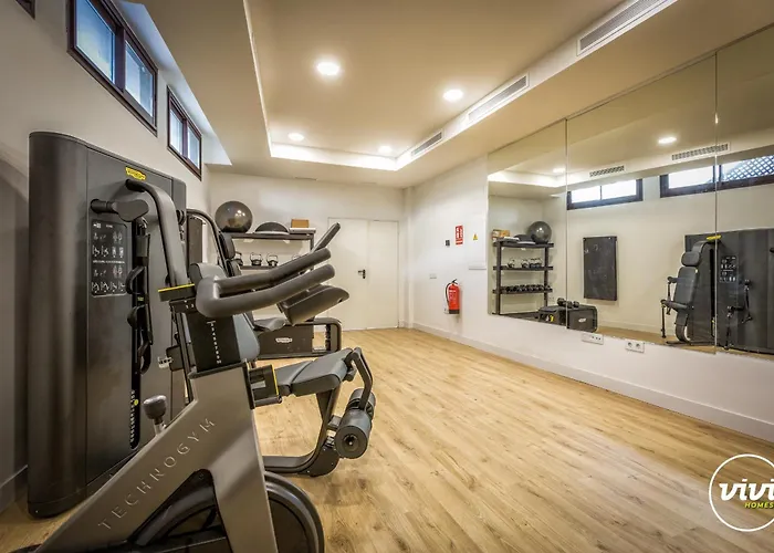 Vivi Homes - Apollo Luxury, Pool, Gym & 公寓 *