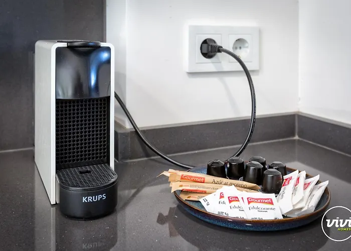 Vivi Homes - Apollo Luxury, Pool, Gym & 公寓 丰希罗拉