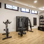 Vivi Homes - Apollo Luxury, Pool, Gym & Appartement Fuengirola