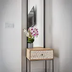 Vivi Homes - Apollo Luxury, Pool, Gym & Appartement