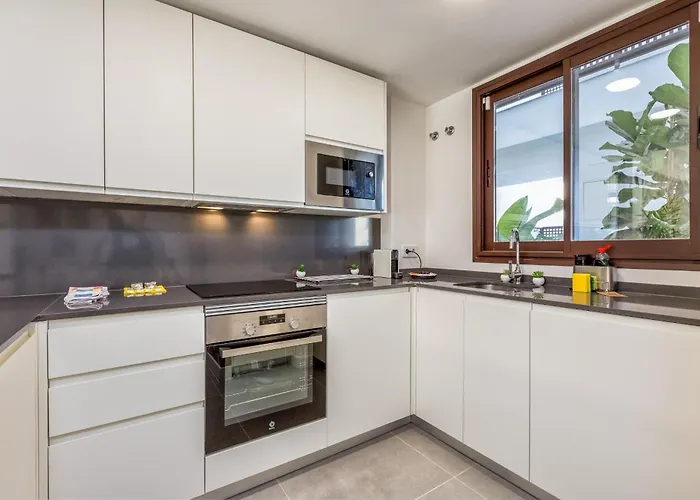 Vivi Homes - Apollo Luxury, Pool, Gym & Apartment Fuengirola