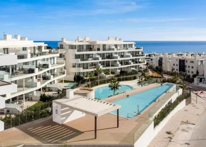 Vivi Homes - Apollo Luxury, Pool, Gym & Apartment Fuengirola