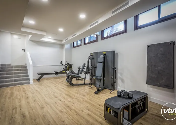 Vivi Homes - Apollo Luxury, Pool, Gym & Apartamento