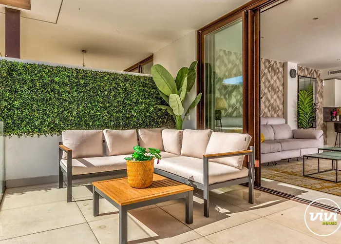 Vivi Homes - Apollo Luxury, Pool, Gym & Apartamento *